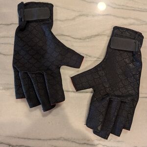 Black Fingerless Gloves